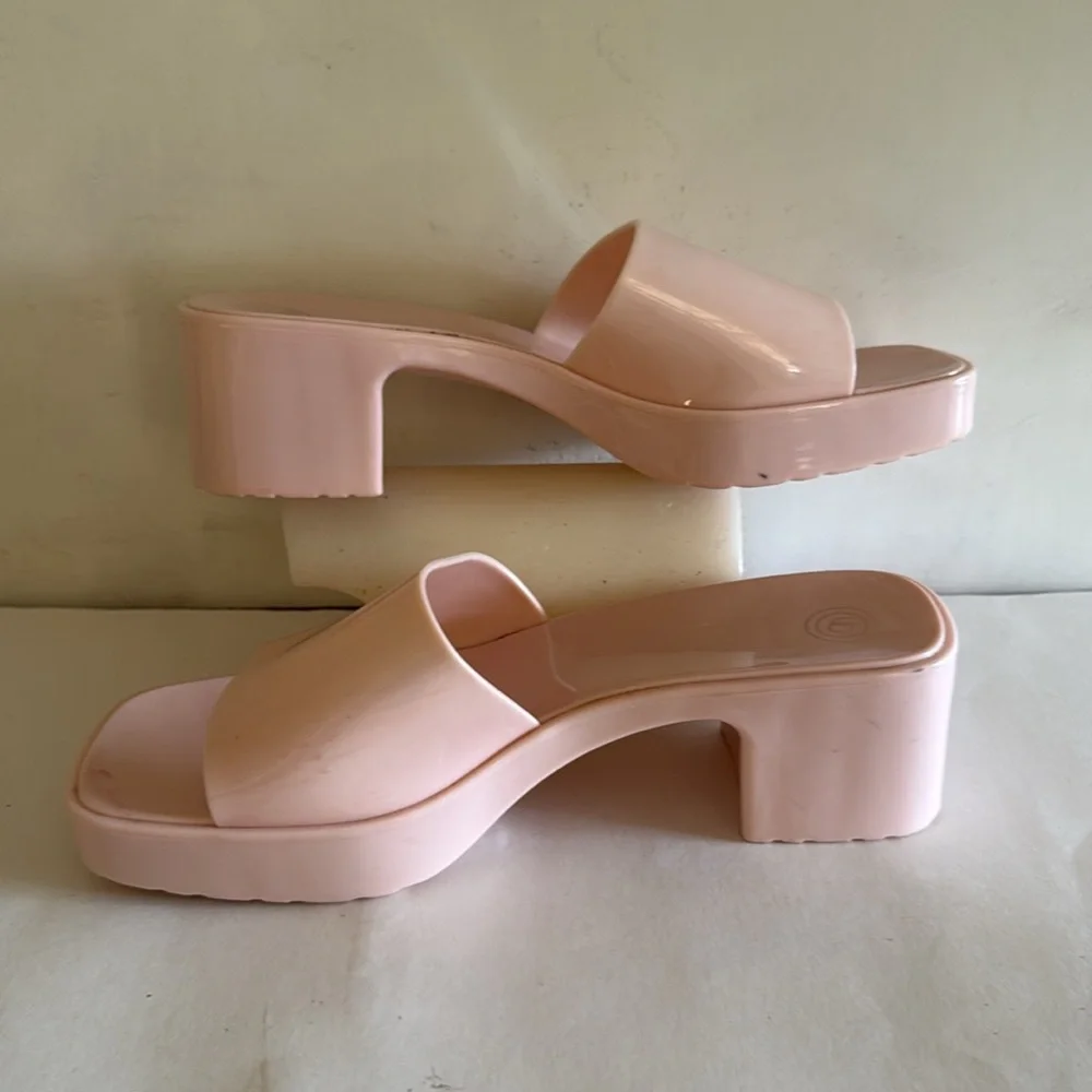 Soft pink block heel slip on platform summer slides size 8